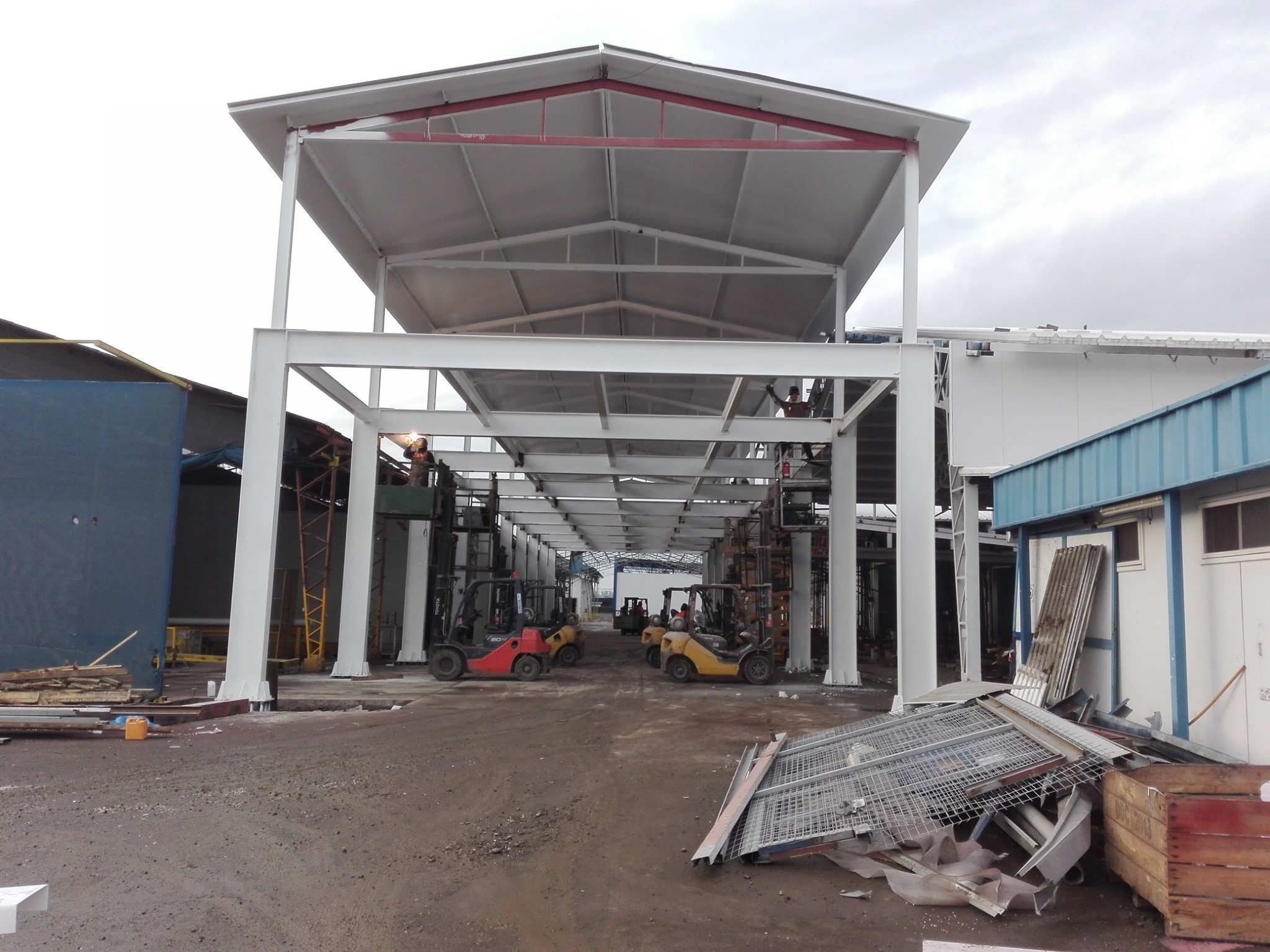 Galpón industrial estructura metálica